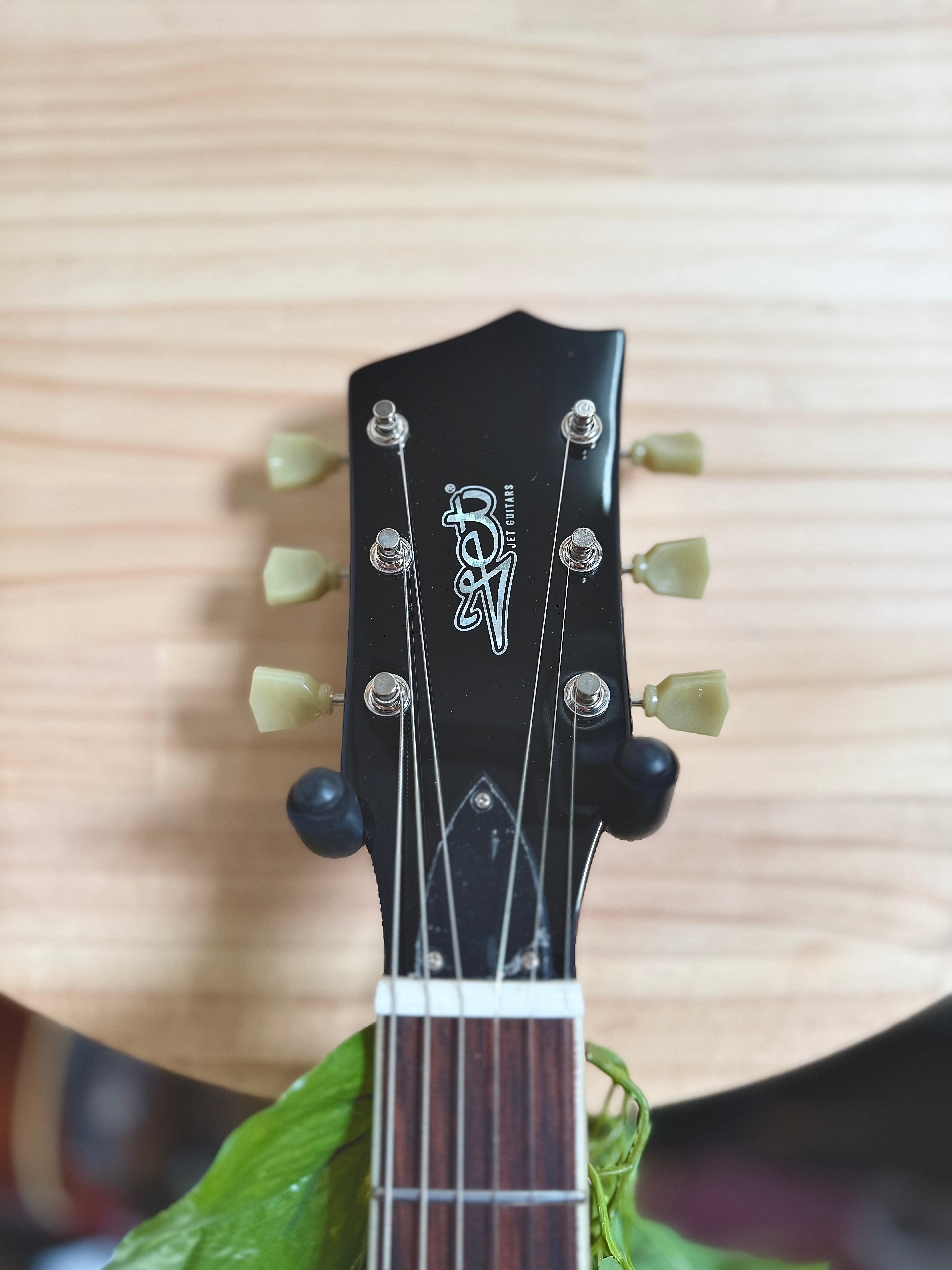 Jet Guitars | JL-500 | Heritage Cherry Jet Guitars | JL-500 | Heritage Cherry